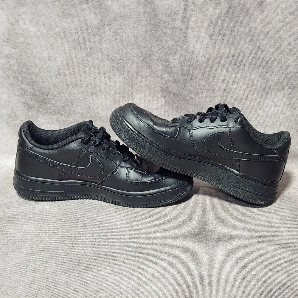 Youth‎ Nike Air Force 1 Low Triple Black Kids Sneakers 5.5Y 314192-009
